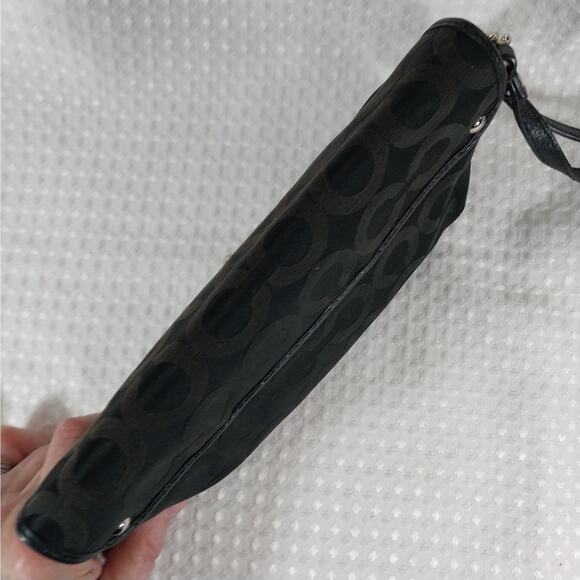 COACH! BLACK & BROWN LOGO FABRIC, LEATHER TRIM, GOLD CLASP WRISTLET, WALLET! - Picture 7 of 11